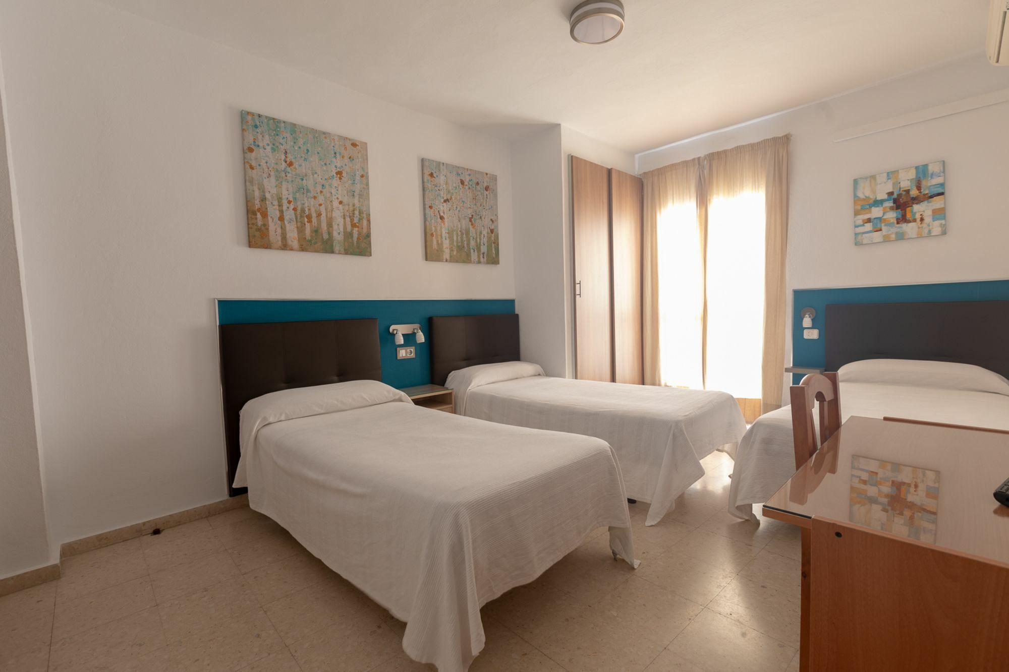 Hostal La Pilarica 마르베야 외부 사진