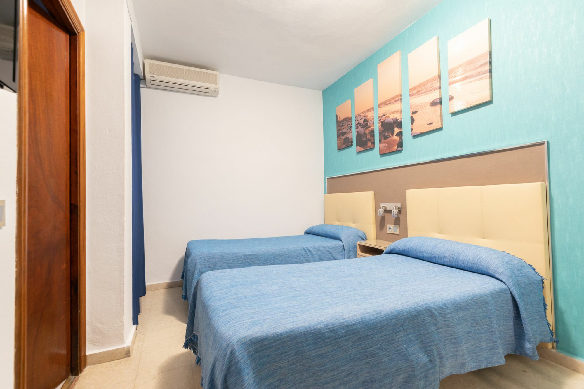 Hostal La Pilarica 마르베야 외부 사진